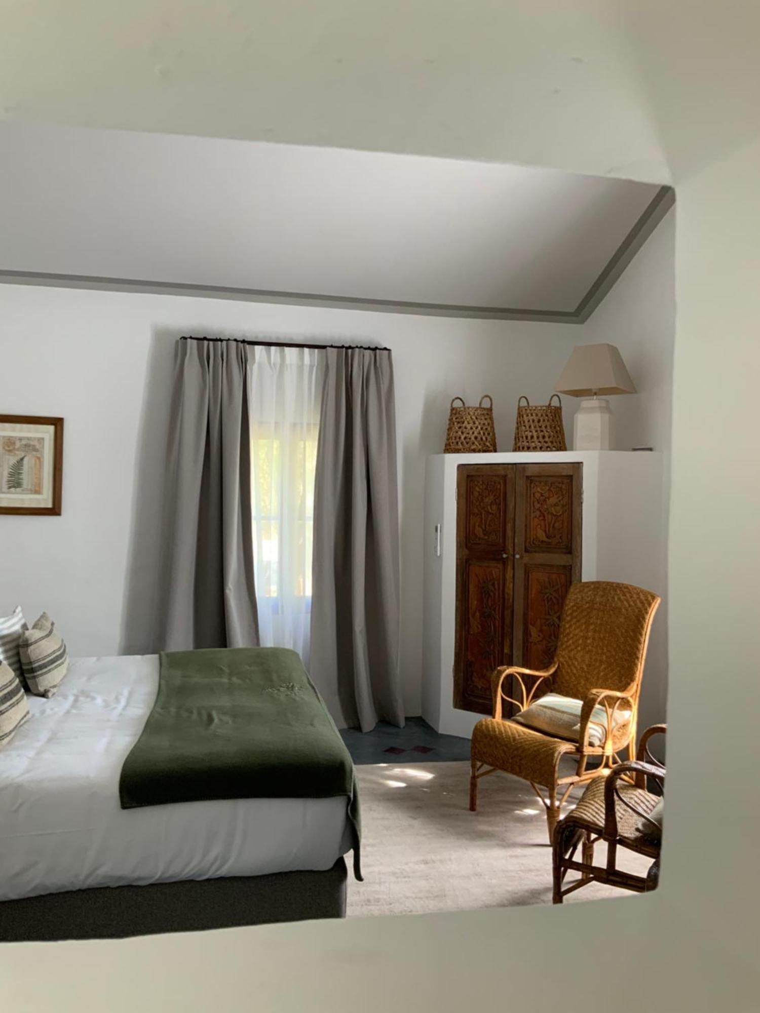 ボニユー ル クロ レ ゼダン Bed & Breakfast エクステリア 写真